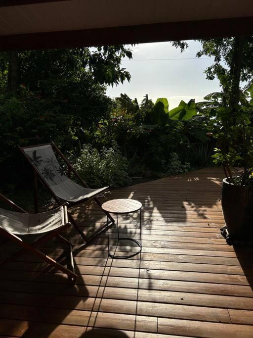 Bungalow, Gite Les Fleurs Du Colibri Bouillante Exterior foto